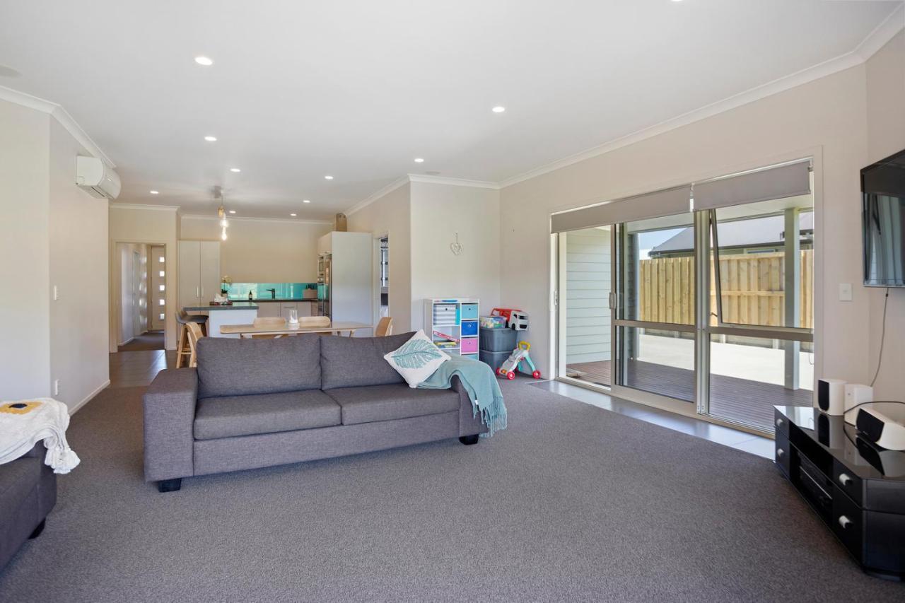 Sky Blue Retreat - Waihi Beach Holiday Home Kültér fotó