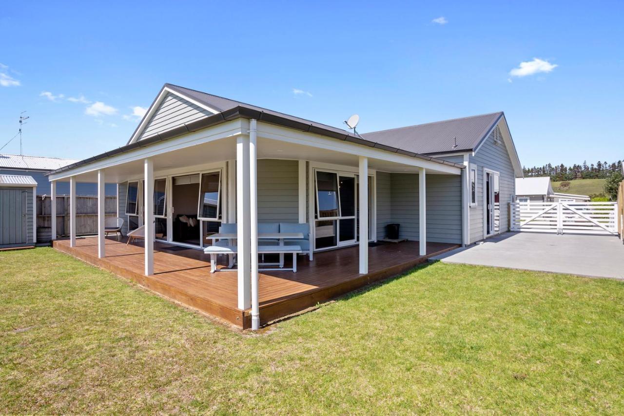 Sky Blue Retreat - Waihi Beach Holiday Home Kültér fotó