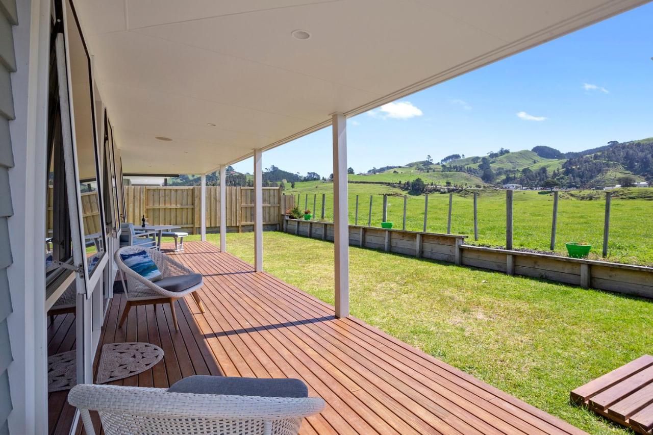 Sky Blue Retreat - Waihi Beach Holiday Home Kültér fotó